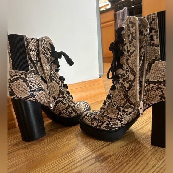 Steve Madden snake print lace up booties - Picture 5 of 6
